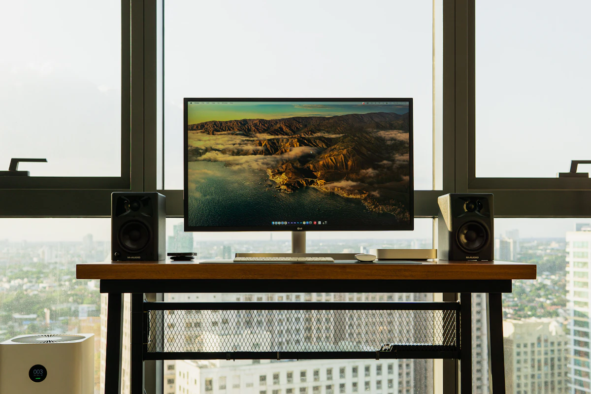 Best 27‑Inch 4K Monitors (2026): What to Buy for Work, Coding, and Clean Text